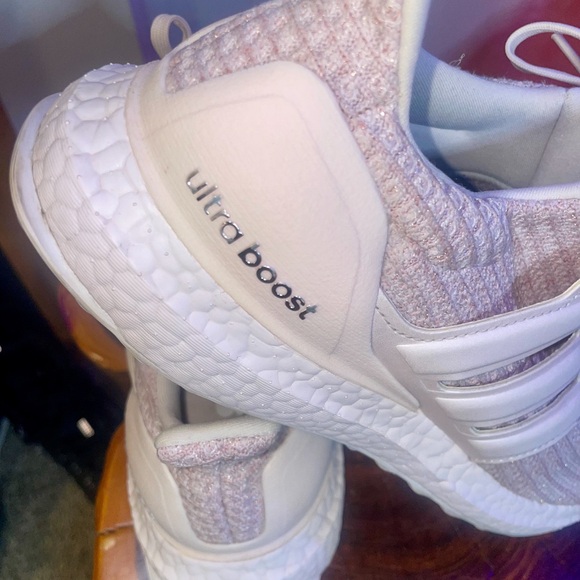 White and Cream Adidas Womens Ultraboosts sz 8! - Picture 5 of 6